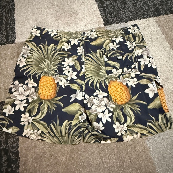 Tommy Bahama Floral Pineapple Relax Swim Shorts- Medium - Picture 2 of 10